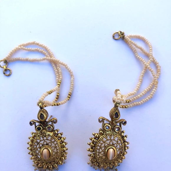 Indian Antinque Cream and Gold Choker Necklace and Earrings - Picture 4 of 5